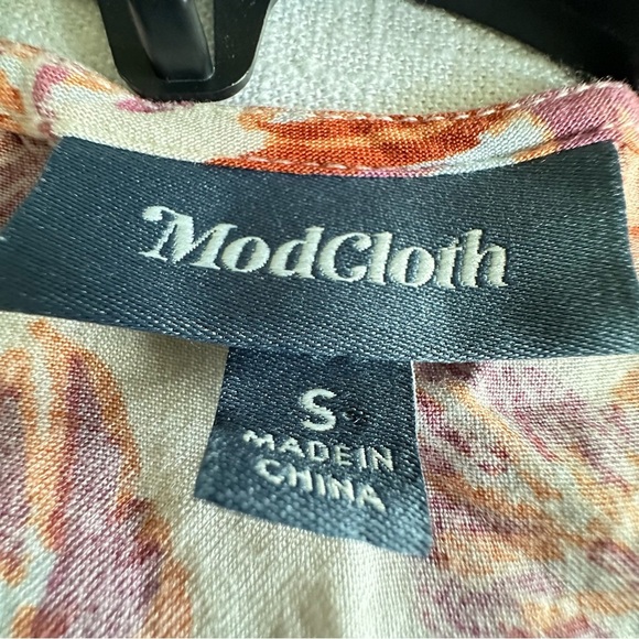 Modcloth Womens Floral Leaf Sleeveless Button Detail Empire Tie Waist Top Sz S - Picture 9 of 11